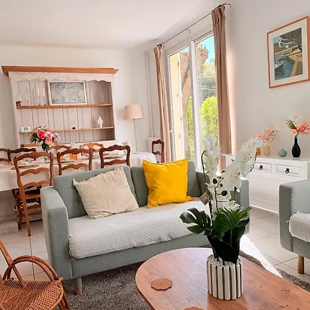 Maison Familiale Au Vesinet, Calme Et Proche Paris Le Vesinet