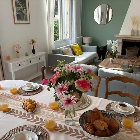 Villa Maison Familiale Au Vesinet, Calme Et Proche Paris Le Vesinet