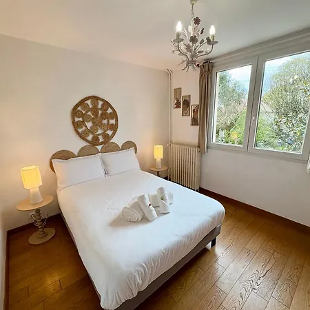 Maison Familiale Au Vesinet, Calme Et Proche Paris